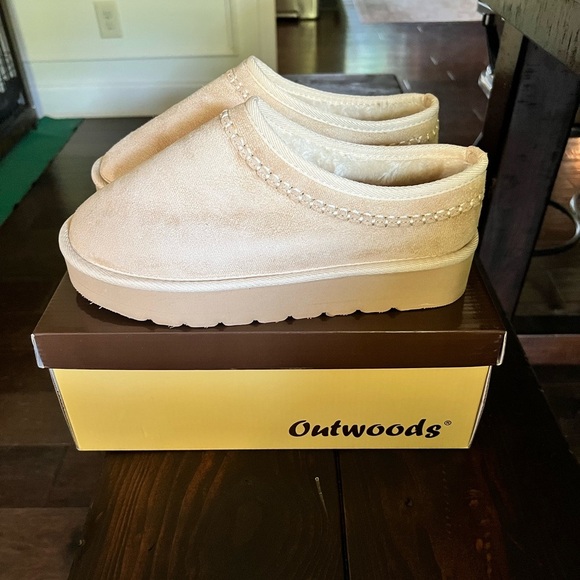 Outwoods Tan Mules & Clogs - Picture 1 of 6